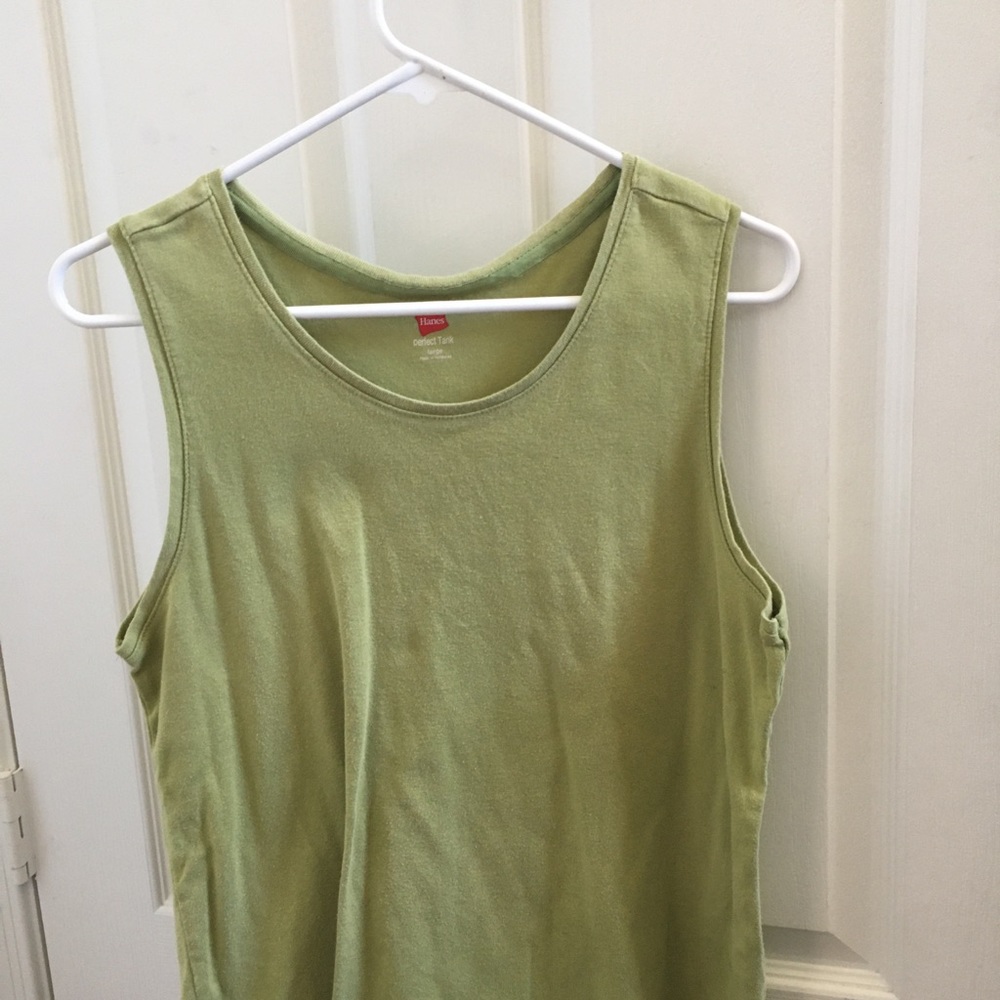 FINAL MARKDOWN Ladies Hanes tank top large
